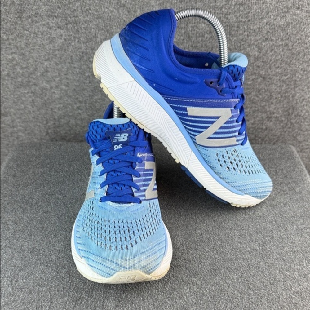 New Balance 860v10 Light Blue and Royal Blue Athletic Sneakers Size 8